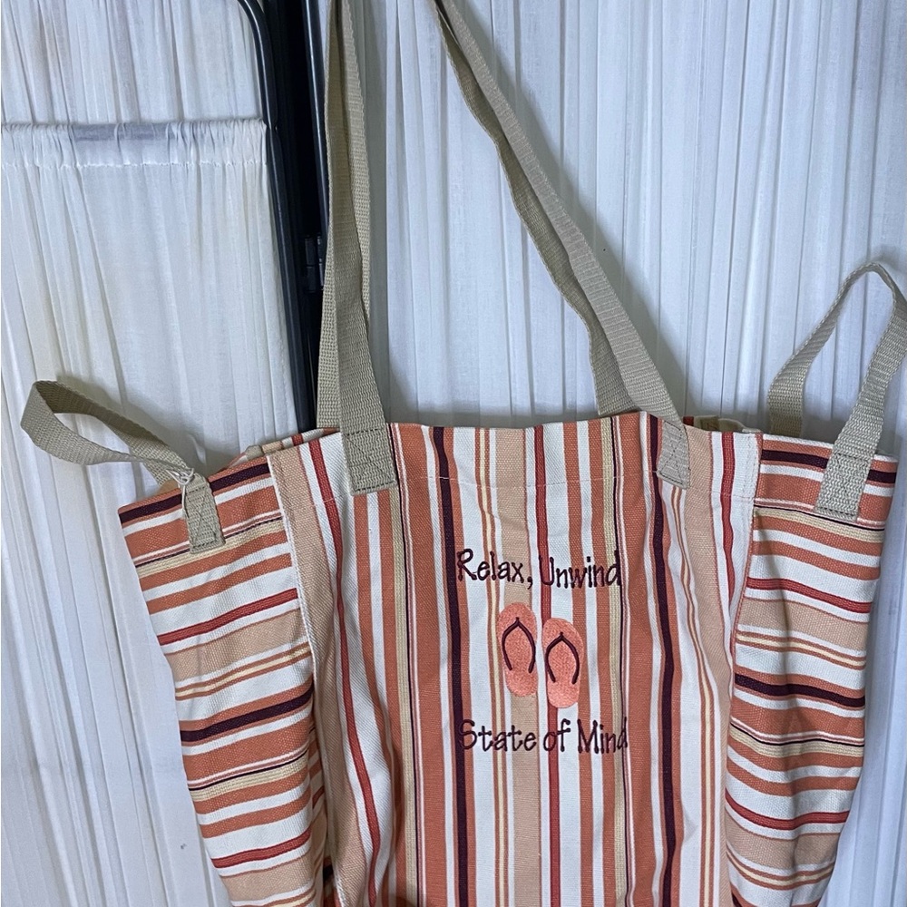 Thirty One Gifts - New Horizons Tote in a Sedona Stripe (Coral) - 100% Cotton